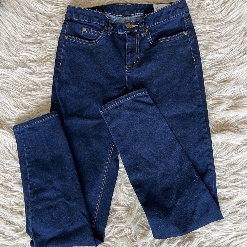 Two by Vince Camuto Dark Wash Jeans